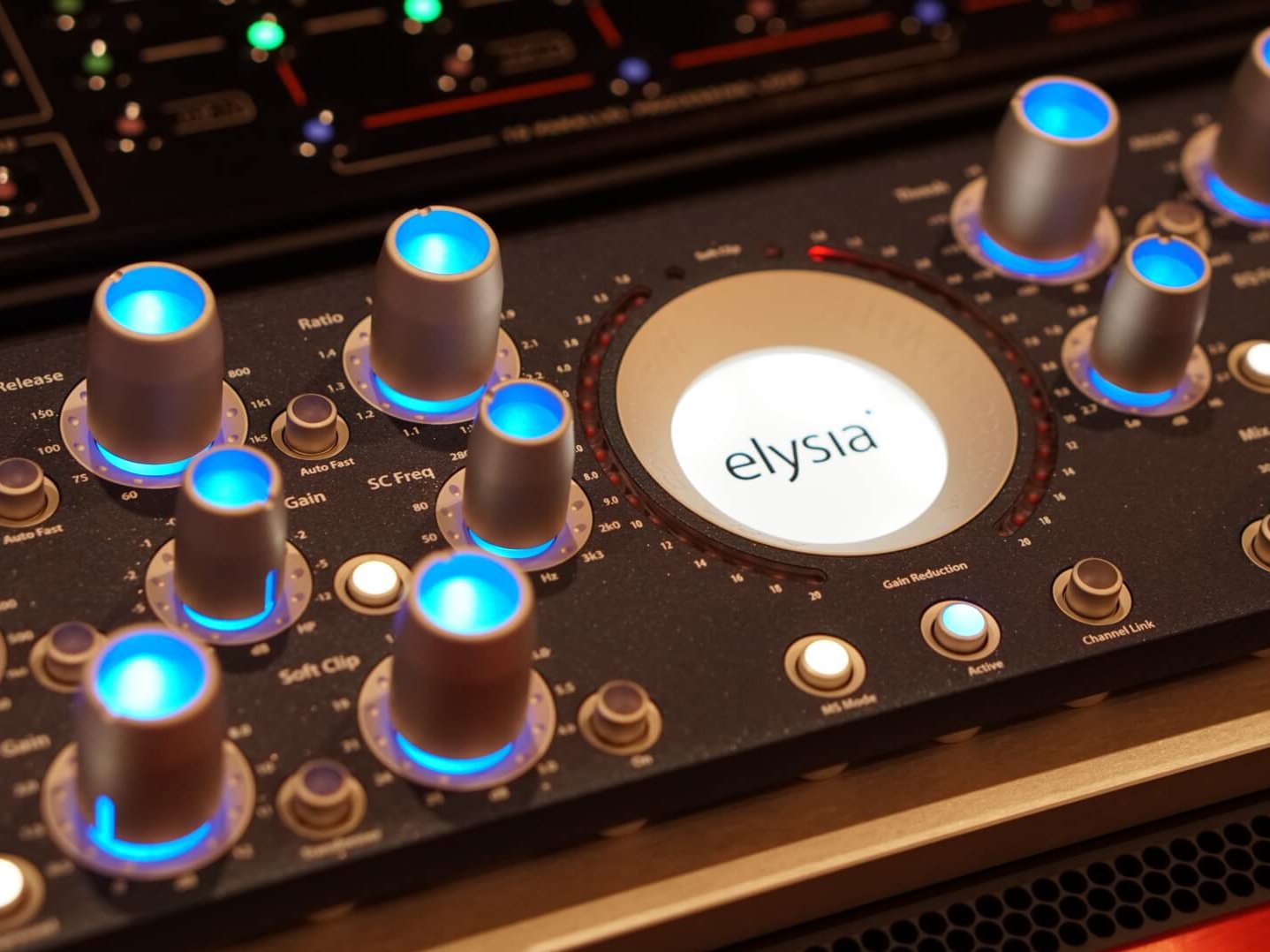 Soundation Studio Mastering Equipment Elysia Aplha Compressor